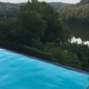 Meet your Posher, Janelle